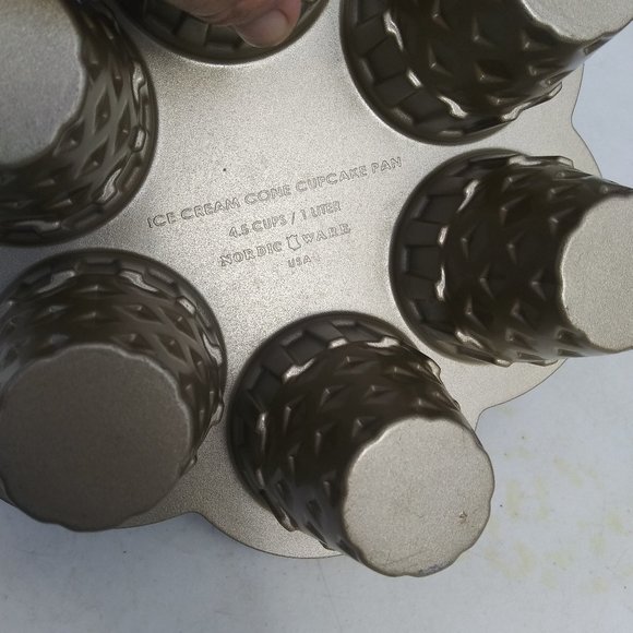 Nordic Ware Ice Cream Cone Cupcake Pan 4.5 Cups - Picture 6 of 7